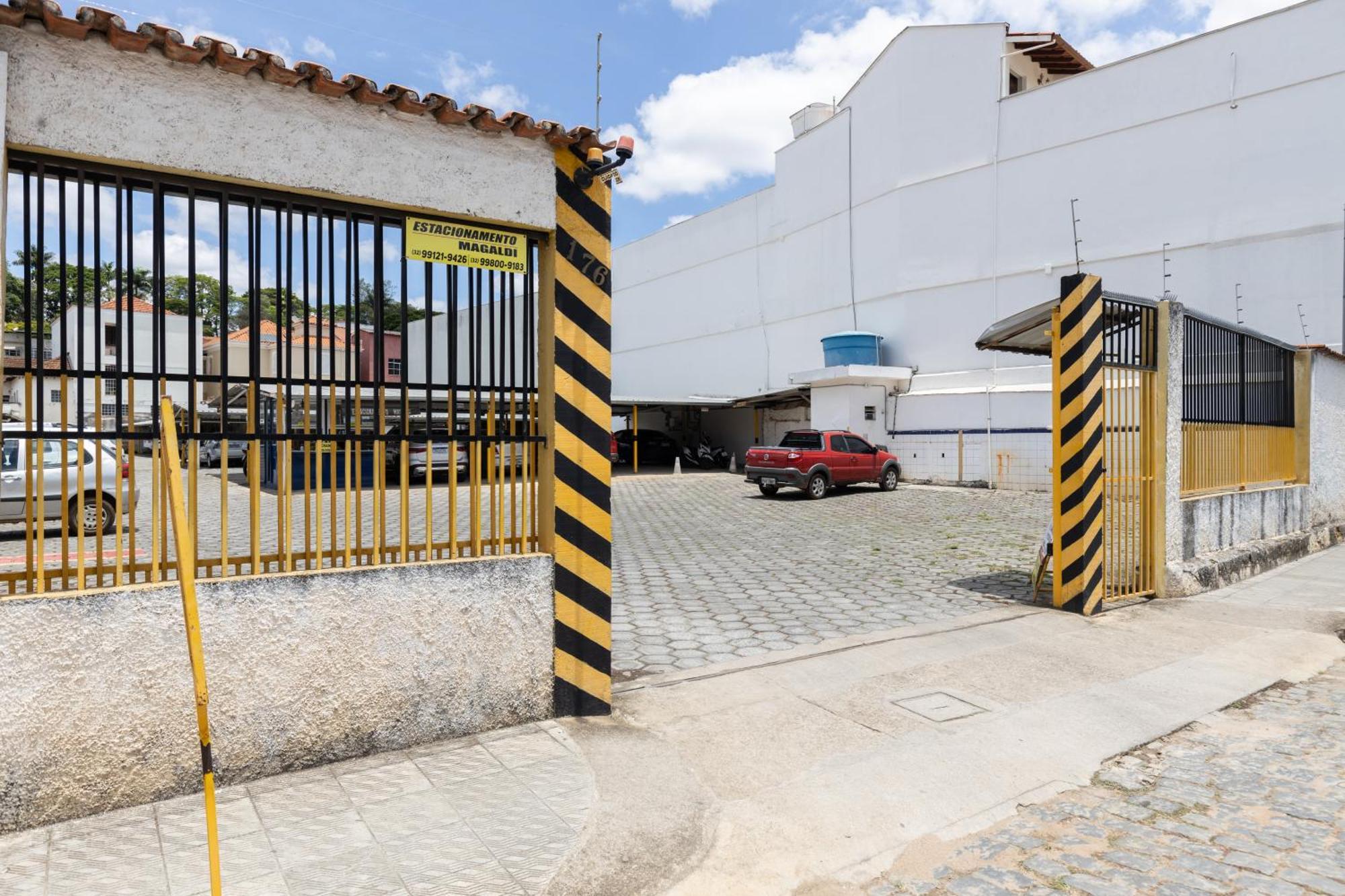 Apartamento Em Sao Joao Del Rei, Ao Lado Da Estacao Ferroviaria, Estacionamento E Ar Condicionado Exterior photo